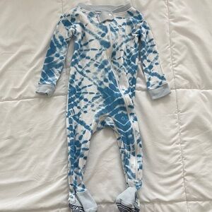 Burt’s need baby boy Blue and White Tie-Dye Kids One Piece sleeper